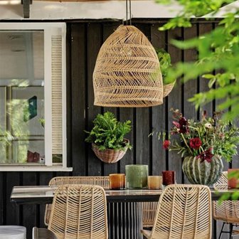 Duża zewnętrzna lampa rattanowa Maja naturalna